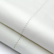Load image into Gallery viewer,  Malouf Italian Artisan Sheet Set details